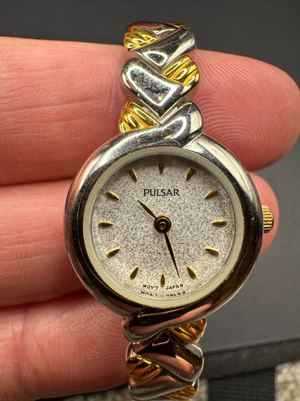 Vintage PULSAR V810-X041 Two Tone Quartz Analog Ladies Bracelet Watch